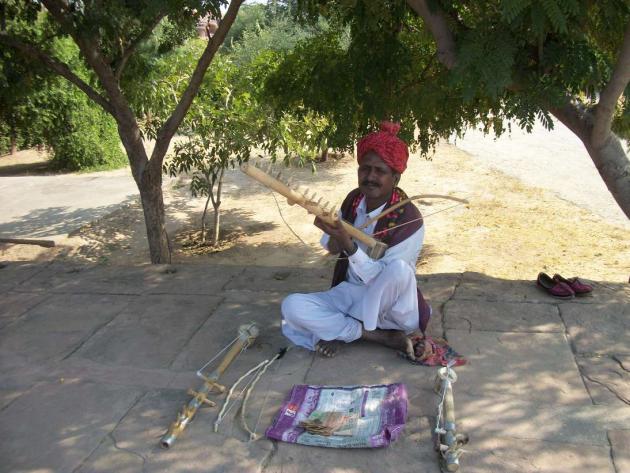 Roadside folk singer, Rajasthan